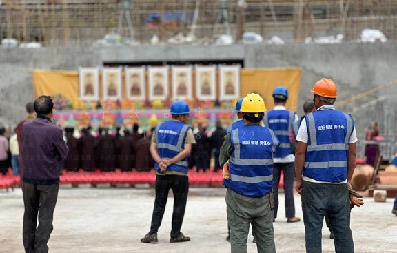制作宫观鸟瞰图，并完成道教建筑设计施工预算