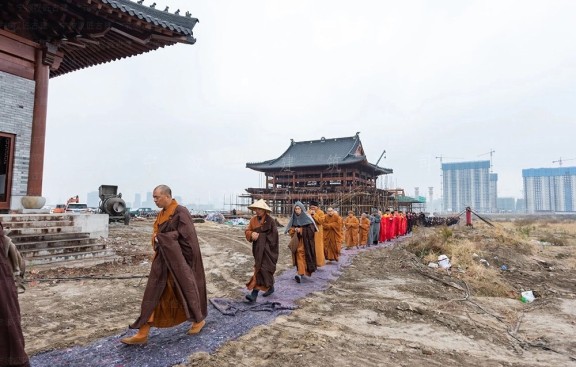 承接寺院翻新项目，设计、施工、预算一体化，翻新寺院建筑立面