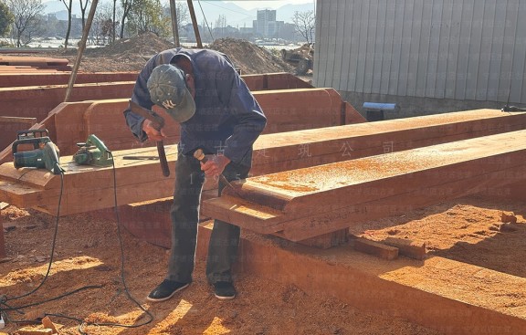 平湖古建设计师，承接平湖寺院古建装修装饰工程与效果图设计