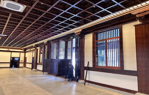 古建筑砚窝石，踏跺边缘的防滑石功能解析