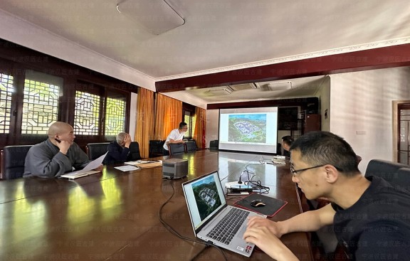 宁波寺院修缮中的文物发现，保护与施工的协同处理