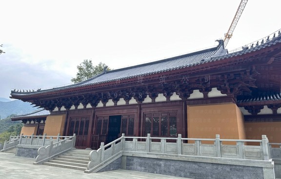 文成古建资深设计师，承接文成仿古寺庙保护修缮与效果图制作