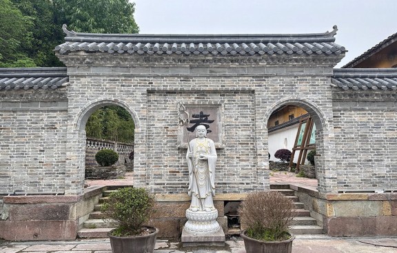 寺院方丈室装修，住持起居空间的庄重与朴素格调