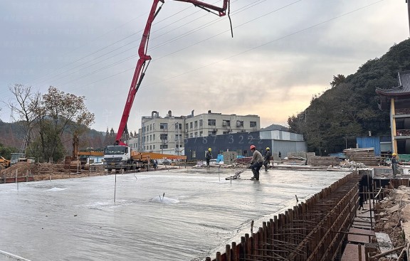 雷州石狗雕刻与粤西灰塑工艺的信仰符号互文性研究