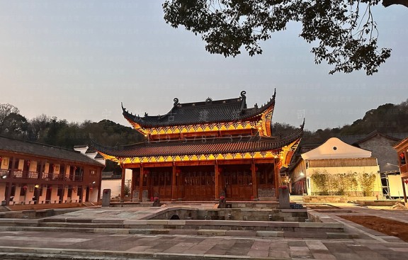 制作寺院翻新效果图，并施工预算，翻新寺院建筑立面