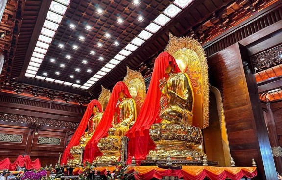 寺院客堂装修，接待信众的雅致空间与礼仪规范考量