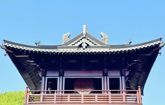 寺院建筑改造方案，结合地域特色的寺院升级设计