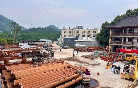 完成道教建筑设计效果图和平面图，负责施工及预算