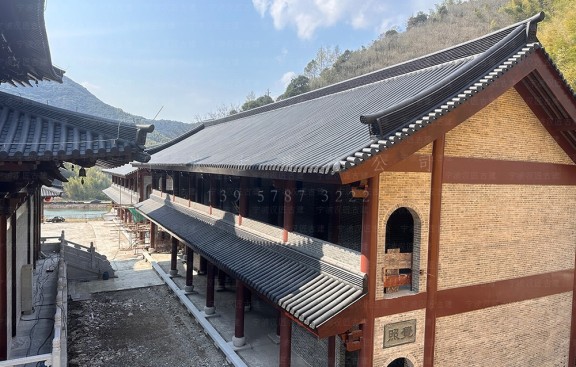 出具寺庙提升鸟瞰图，同时布局施工，提升寺院建筑品质