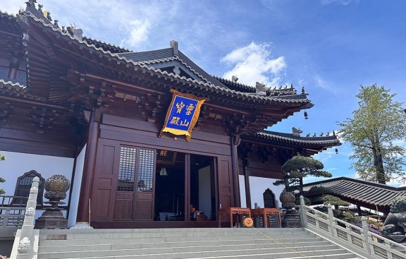 烟台古建设计师，承接烟台寺院古建装修装饰工程与效果图设计
