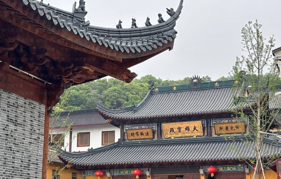 提供寺院改造平面图和效果图，装修预算，改造寺院建筑内部